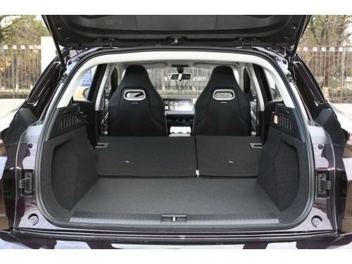 Характеристики автомобиля Hozon Neta U-II 54.3 kWh 400 U Show Edition (ternary lithium battery) (04.2023 - 05.2023): фото, вместимость, скорость, двигатель, топливо, масса, отзывы