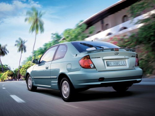 Характеристики автомобиля Hyundai Accent 1.3 AT GS (04.2003 - 03.2006): фото, вместимость, скорость, двигатель, топливо, масса, отзывы