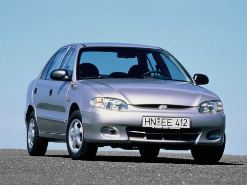Характеристики автомобиля Hyundai Accent 1.3 AT Base (02.1997 - 06.1999): фото, вместимость, скорость, двигатель, топливо, масса, отзывы