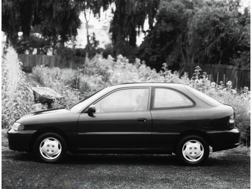 Характеристики автомобиля Hyundai Accent 1.5 AT GS (02.1997 - 06.1999): фото, вместимость, скорость, двигатель, топливо, масса, отзывы