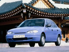 Hyundai Accent 1.3 AT Base (04.1994 - 01.1997)