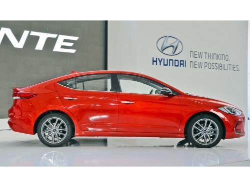 Характеристики автомобиля Hyundai Avante 1.6 MT Base Gamma Turbo GDI (09.2015 - 08.2018): фото, вместимость, скорость, двигатель, топливо, масса, отзывы