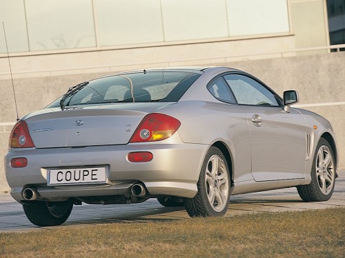 Характеристики автомобиля Hyundai Coupe 2.0 AT GLS (01.2002 - 09.2005): фото, вместимость, скорость, двигатель, топливо, масса, отзывы