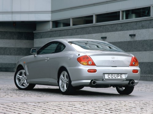 Характеристики автомобиля Hyundai Coupe 2.7 AT GLS (01.2002 - 09.2005): фото, вместимость, скорость, двигатель, топливо, масса, отзывы