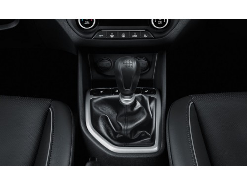 Характеристики автомобиля Hyundai Creta 1.6 AT 4WD Comfort (08.2017 - 01.2018): фото, вместимость, скорость, двигатель, топливо, масса, отзывы