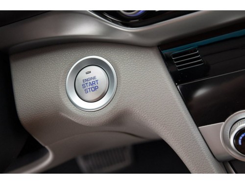 Характеристики автомобиля Hyundai Elantra 1.6 MT Start (03.2019 - 09.2020): фото, вместимость, скорость, двигатель, топливо, масса, отзывы