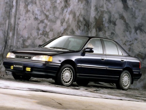 Характеристики автомобиля Hyundai Elantra 1.8 AT GLS (10.1990 - 07.1993): фото, вместимость, скорость, двигатель, топливо, масса, отзывы