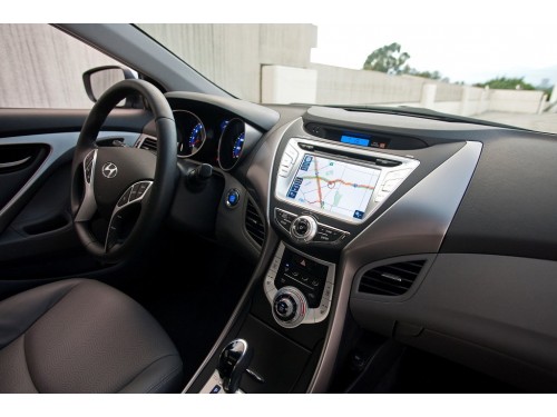 Характеристики автомобиля Hyundai Elantra 1.8 AT Limited (05.2010 - 10.2013): фото, вместимость, скорость, двигатель, топливо, масса, отзывы