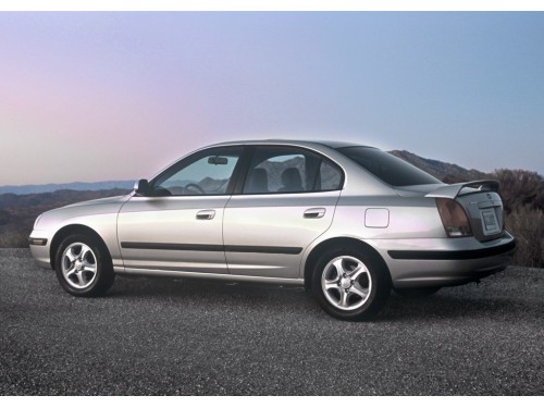 Характеристики автомобиля Hyundai Elantra 2.0 MT GLS (02.2000 - 08.2003): фото, вместимость, скорость, двигатель, топливо, масса, отзывы