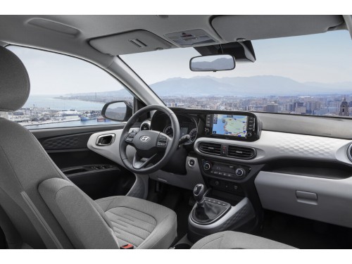Характеристики автомобиля Hyundai i10 1.0 MT Pure (08.2019 - 11.2022): фото, вместимость, скорость, двигатель, топливо, масса, отзывы