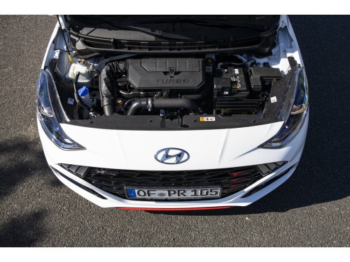 Характеристики автомобиля Hyundai i10 1.0 MT Select (08.2019 - 01.2023): фото, вместимость, скорость, двигатель, топливо, масса, отзывы