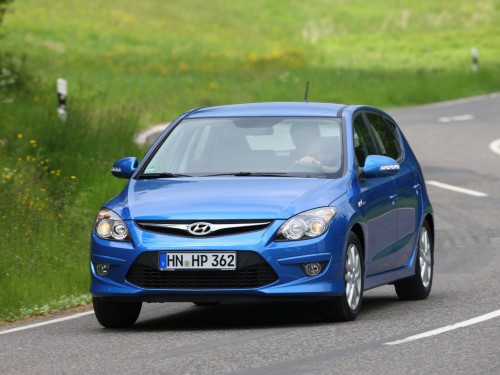 Характеристики автомобиля Hyundai i30 1.6 MT Style (03.2010 - 03.2012): фото, вместимость, скорость, двигатель, топливо, масса, отзывы