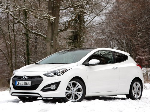 Характеристики автомобиля Hyundai i30 1.6 GDI AT Design (01.2012 - 03.2015): фото, вместимость, скорость, двигатель, топливо, масса, отзывы