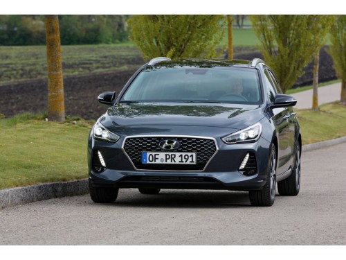 Характеристики автомобиля Hyundai i30 1.4 T-GDI MT Style (03.2017 - н.в.): фото, вместимость, скорость, двигатель, топливо, масса, отзывы