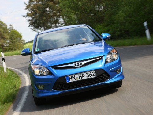 Характеристики автомобиля Hyundai i30 1.6 AT Comfort (03.2010 - 03.2012): фото, вместимость, скорость, двигатель, топливо, масса, отзывы