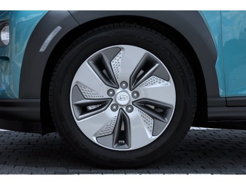Характеристики автомобиля Hyundai Kona Electric 64 kWh Trend (10.2019 - 09.2020): фото, вместимость, скорость, двигатель, топливо, масса, отзывы