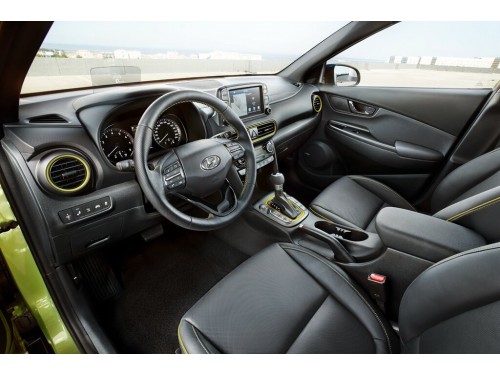 Характеристики автомобиля Hyundai Kona 1.6 eVGT 2WD Flux Modern (06.2017 - 07.2019): фото, вместимость, скорость, двигатель, топливо, масса, отзывы
