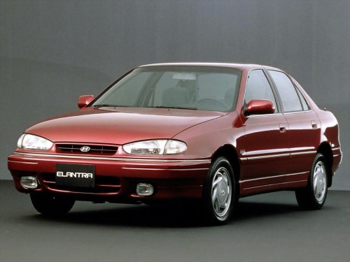 Характеристики автомобиля Hyundai Lantra 1.6 MT GLS (09.1993 - 08.1995): фото, вместимость, скорость, двигатель, топливо, масса, отзывы