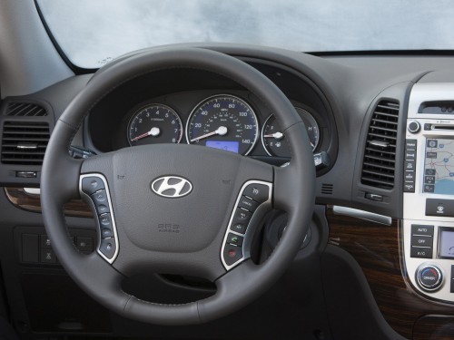 Характеристики автомобиля Hyundai Santa Fe 2.2D R VGT AT Base (08.2009 - 11.2010): фото, вместимость, скорость, двигатель, топливо, масса, отзывы