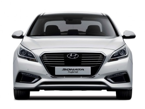 Характеристики автомобиля Hyundai Sonata 2.0 AT Care+ (04.2016 - 03.2017): фото, вместимость, скорость, двигатель, топливо, масса, отзывы