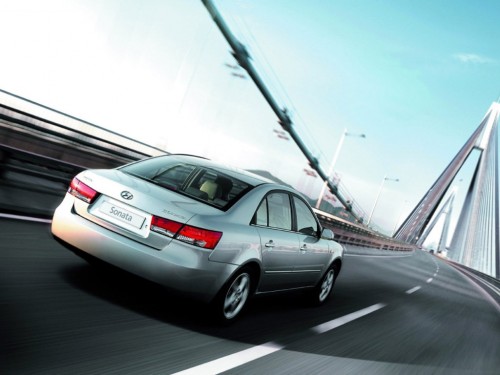 Характеристики автомобиля Hyundai Sonata 2.0 AT Luxary Standard (09.2005 - 10.2007): фото, вместимость, скорость, двигатель, топливо, масса, отзывы