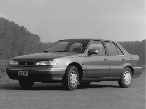 Характеристики автомобиля Hyundai Sonata 2.0 MT Base (03.1991 - 04.1993): фото, вместимость, скорость, двигатель, топливо, масса, отзывы