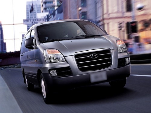 Характеристики автомобиля Hyundai Starex 2.5 TCI MT Base Long (11 seats) (01.2004 - 02.2007): фото, вместимость, скорость, двигатель, топливо, масса, отзывы