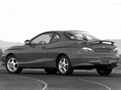 Характеристики автомобиля Hyundai Tiburon 1.8 MT Base (11.1996 - 02.1999): фото, вместимость, скорость, двигатель, топливо, масса, отзывы
