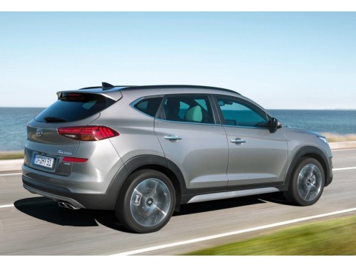 Характеристики автомобиля Hyundai Tucson 2.0 AT 2WD Family (08.2018 - 06.2021): фото, вместимость, скорость, двигатель, топливо, масса, отзывы