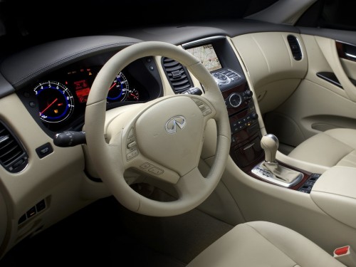 Характеристики автомобиля Infiniti EX37 3.7 AT AWD Hi-Tech (04.2010 - 08.2013): фото, вместимость, скорость, двигатель, топливо, масса, отзывы