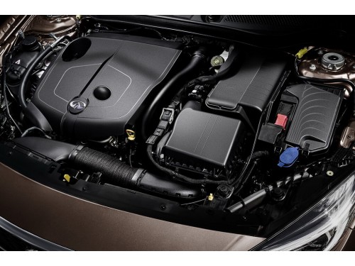 Характеристики автомобиля Infiniti Q30 1.6T DCT Luxe Tech (12.2015 - 03.2020): фото, вместимость, скорость, двигатель, топливо, масса, отзывы