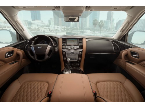 Характеристики автомобиля Infiniti QX80 5.6 AT Luxe Sensory (7-местный) (04.2018 - 09.2020): фото, вместимость, скорость, двигатель, топливо, масса, отзывы