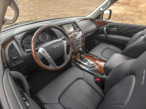 Характеристики автомобиля Infiniti QX80 5.6 AWD (7-местный) (12.2014 - 04.2018): фото, вместимость, скорость, двигатель, топливо, масса, отзывы