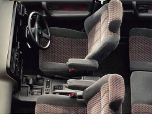 Характеристики автомобиля Isuzu Bighorn 3.1DT Irmscher (7-Seater) (07.1996 - 07.1997): фото, вместимость, скорость, двигатель, топливо, масса, отзывы