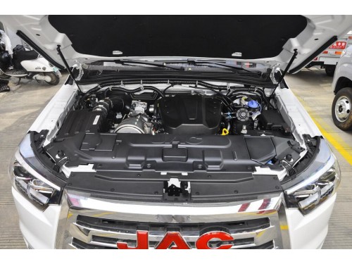Характеристики автомобиля JAC T8 Pro 2.0 T 2WD PRO Ruizhi Standard (10.2020 - 02.2023): фото, вместимость, скорость, двигатель, топливо, масса, отзывы