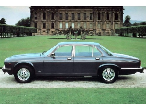 Характеристики автомобиля Jaguar Sovereign 4.2 MT Sovereign 4.2 (05.1983 - 06.1986): фото, вместимость, скорость, двигатель, топливо, масса, отзывы