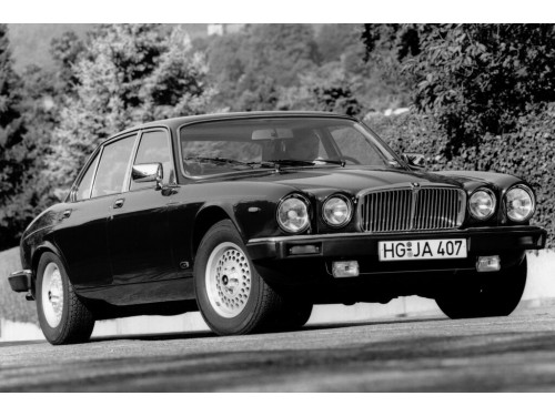 Характеристики автомобиля Jaguar Sovereign 5.3 AT V12 (07.1989 - 06.1991): фото, вместимость, скорость, двигатель, топливо, масса, отзывы