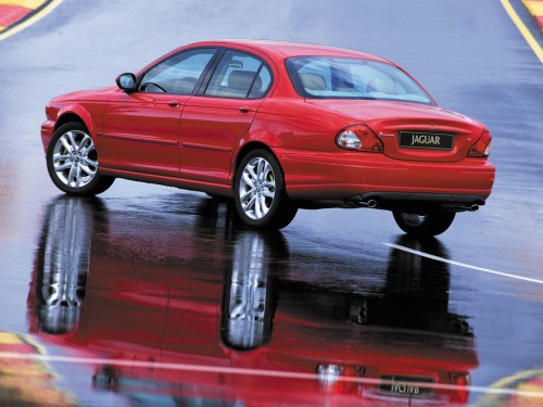 Характеристики автомобиля Jaguar X-Type 2.1 AT Entry (03.2002 - 04.2007): фото, вместимость, скорость, двигатель, топливо, масса, отзывы