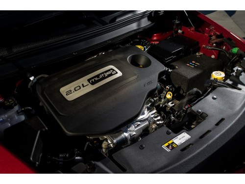 Характеристики автомобиля Jeep Cherokee 2.0D MT Limited (04.2014 - 08.2018): фото, вместимость, скорость, двигатель, топливо, масса, отзывы