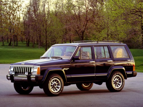 Характеристики автомобиля Jeep Cherokee 2.5 AT 4X4 SE (03.1994 - 05.1995): фото, вместимость, скорость, двигатель, топливо, масса, отзывы