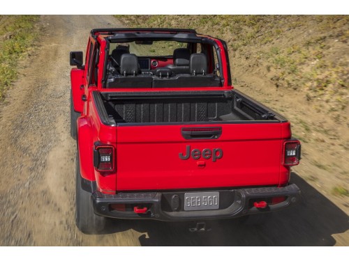 Характеристики автомобиля Jeep Gladiator 3.6 AT High Altitude (06.2019 - н.в.): фото, вместимость, скорость, двигатель, топливо, масса, отзывы