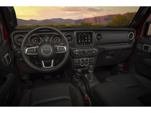 Характеристики автомобиля Jeep Gladiator 3.0 EcoDiesel AT Overland (06.2019 - н.в.): фото, вместимость, скорость, двигатель, топливо, масса, отзывы
