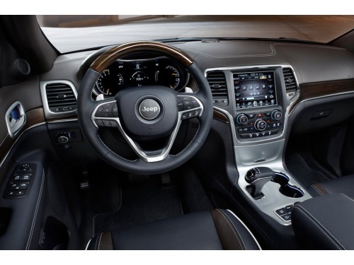 Характеристики автомобиля Jeep Grand Cherokee 3.6 AT Overland (02.2013 - 09.2015): фото, вместимость, скорость, двигатель, топливо, масса, отзывы