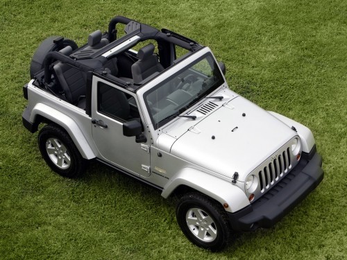 Характеристики автомобиля Jeep Wrangler 3.8 AT Sport Hard Top (06.2008 - 07.2010): фото, вместимость, скорость, двигатель, топливо, масса, отзывы