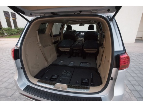 Характеристики автомобиля Kia Carnival 2.2 CRDi AT Deluxe 11 seats (04.2014 - 02.2018): фото, вместимость, скорость, двигатель, топливо, масса, отзывы