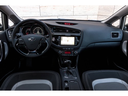 Характеристики автомобиля Kia Ceed 1.0T MT GT Line (09.2015 - 03.2016): фото, вместимость, скорость, двигатель, топливо, масса, отзывы