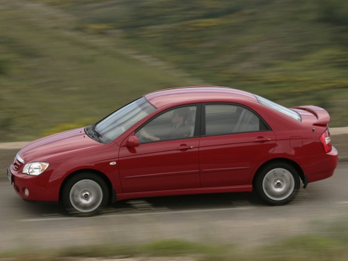 Характеристики автомобиля Kia Cerato 2.0 AT Base (03.2004 - 09.2008): фото, вместимость, скорость, двигатель, топливо, масса, отзывы