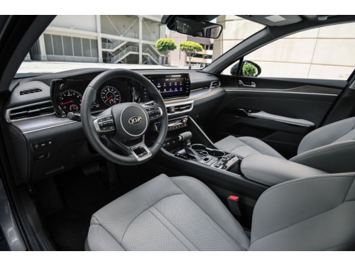 Характеристики автомобиля Kia K5 1.6 T-GDi AT 2WD EX (07.2020 - н.в.): фото, вместимость, скорость, двигатель, топливо, масса, отзывы