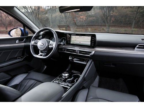 Характеристики автомобиля Kia K5 2.0 GDi HEV AT 2WD Prestige (12.2019 - н.в.): фото, вместимость, скорость, двигатель, топливо, масса, отзывы