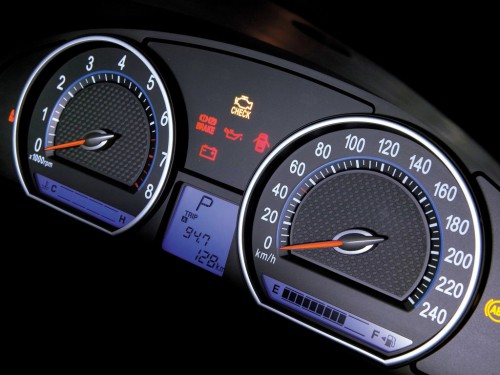 Характеристики автомобиля Kia Magentis 2.0 AT X-ecutive (04.2006 - 05.2009): фото, вместимость, скорость, двигатель, топливо, масса, отзывы